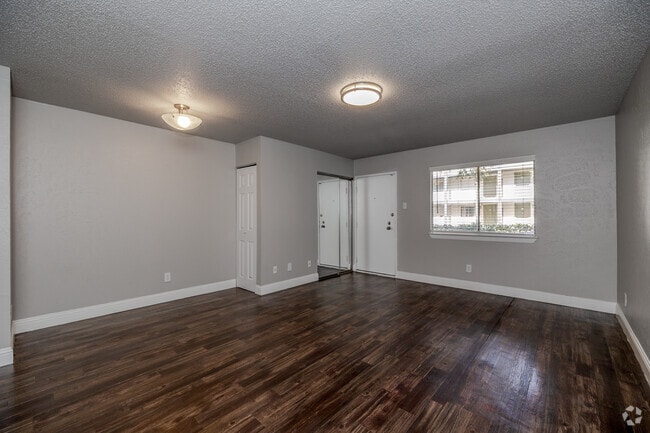 1BR, 1BA - A3R - Living Area - Riverfalls at Bellmar