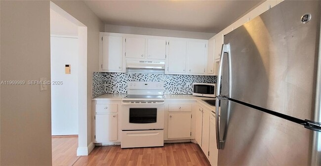 Photo - 1300 NE Miami Gardens Dr Unit 819E