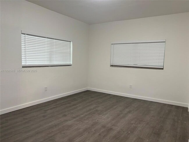 Photo - 15240 NE 8th Ave