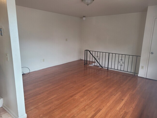 Photo - 118 East 24th St Apartments