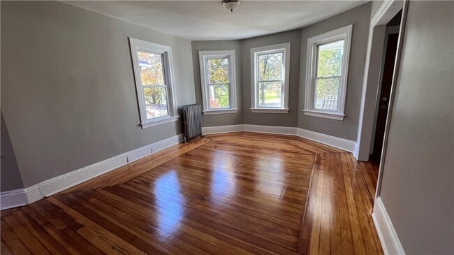 Photo - 93 Raymond St