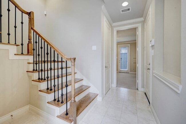 Photo - 8906 Lakeshore Bend Dr