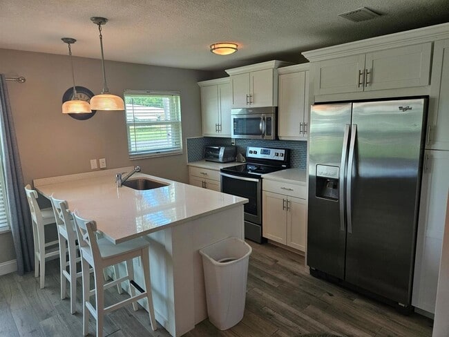 Photo - 130 N High Point