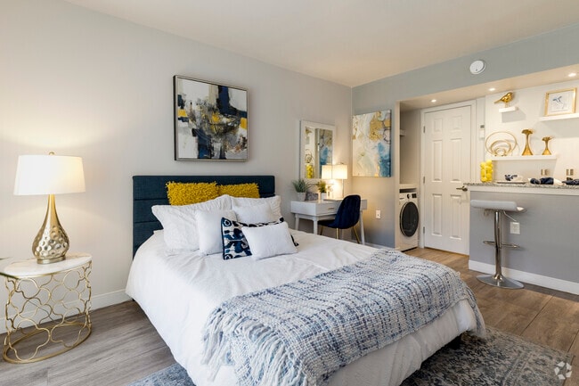Studio - 350SF - Living Room - Kinley at Biltmore