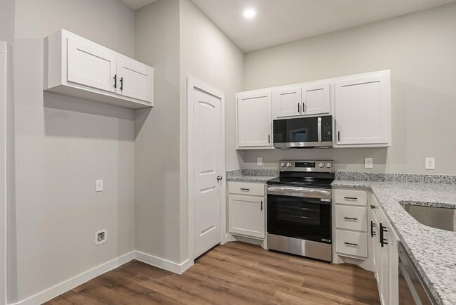 Photo - 6137 Princess Ln