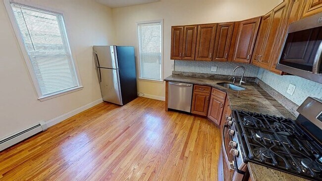 Photo - 55 Hazleton St Unit 2