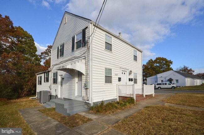 Photo - 46670 Midway Dr