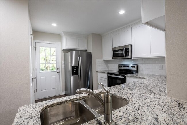 Photo - 430 E Hull St