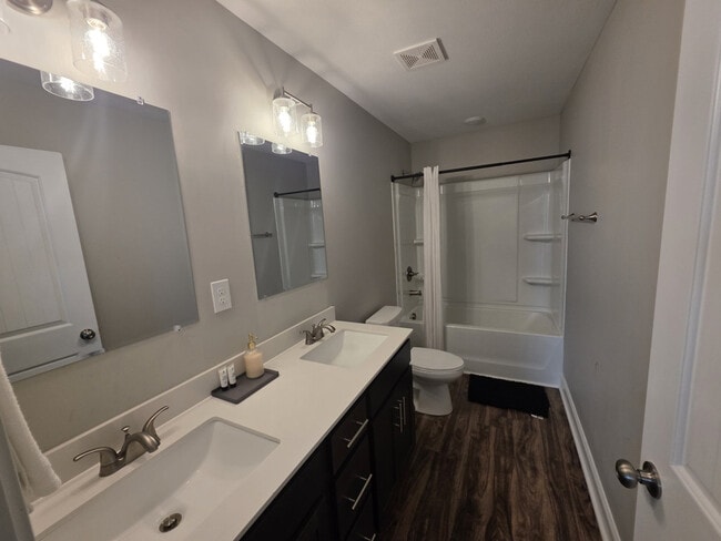 Photo - 541 New S Dr Unit ID1390881P