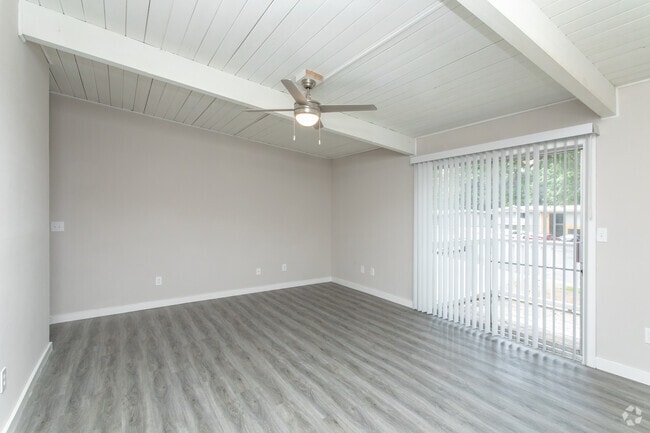 1BR, 1BA - 750SF - Parkside Apartments