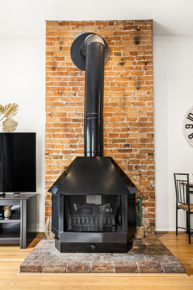 Building Photo - 962 Pavilion St Unit ID1056061P