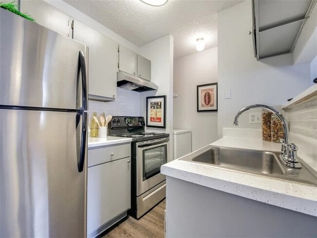 Photo - 7610 Cameron Rd Unit 2112