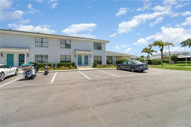 Photo - 146 Clyburn Way W