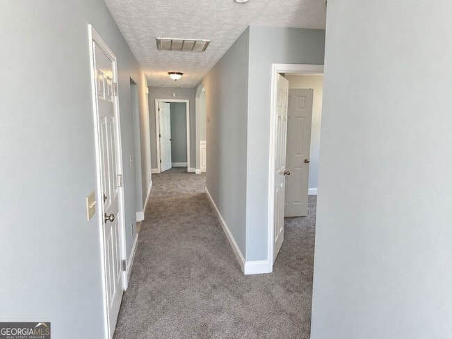 Photo - 561 Highland Pointe Dr