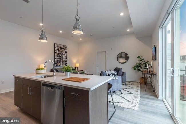 Photo - 710 N 16th St Unit 203