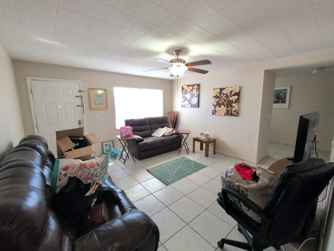 Photo - 510 Avenue K NW