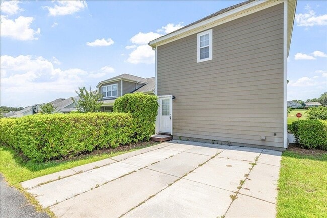 Photo - 2458 Goldenrod Wy