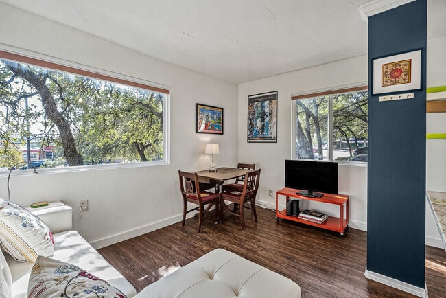 Building Photo - 3018 S 1st St Unit ID1337721P