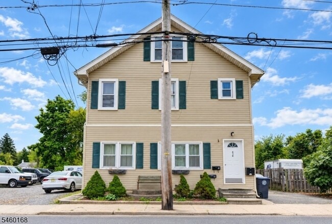 Building Photo - 410 Talmage Ave