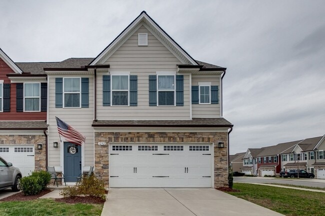 Building Photo - 1232 Savannah Ave