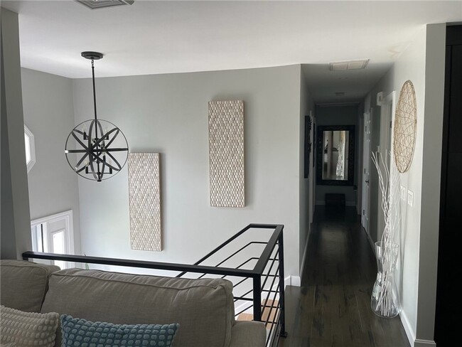 Photo - 83 Whiting St