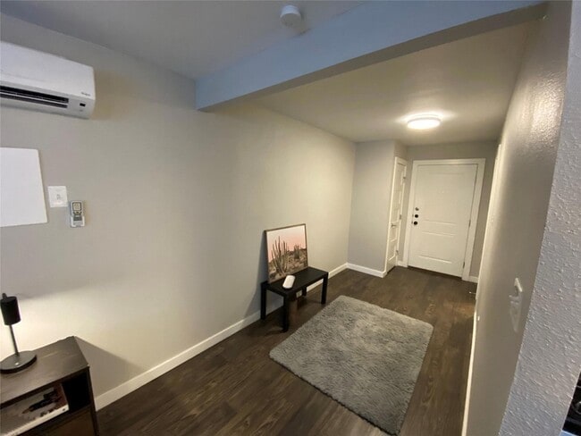 Photo - 3503 Harmon Ave Unit 201