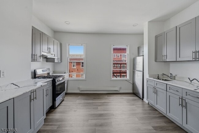 Building Photo - 76-78-78 Market St Unit 5