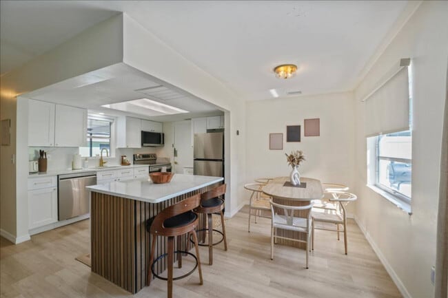 Photo - 113 Base Ave W Unit ID1329026P