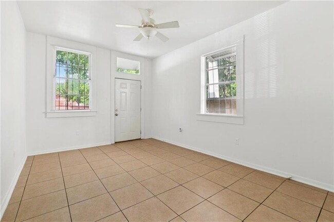 Photo - 8007 Green St