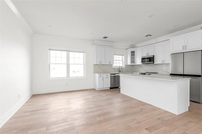 Photo - 22 Sagamore Hill Dr Unit 1B