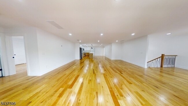 Photo - 703 Galloping Hill Rd