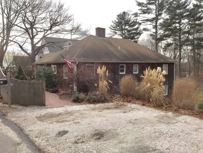 Building Photo - 24 Soule Ave Unit 1