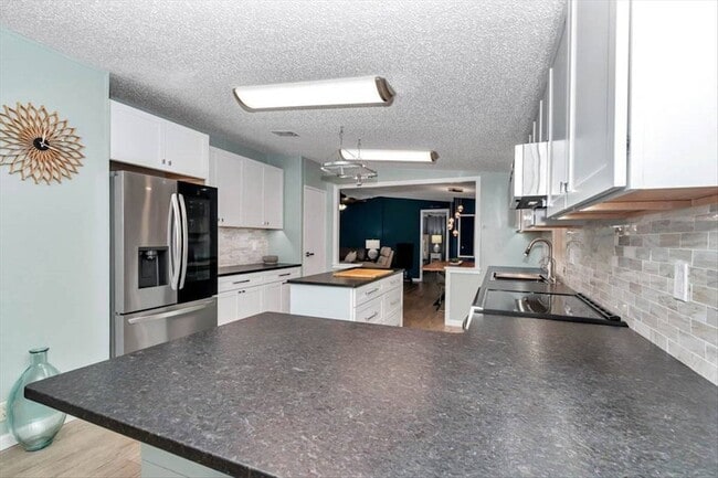 Photo - 5839 SW 59th St