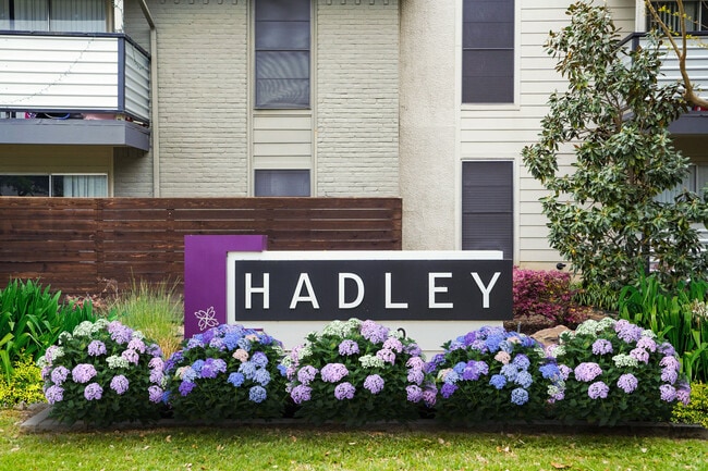 Building Photo - Hadley at Bellmar