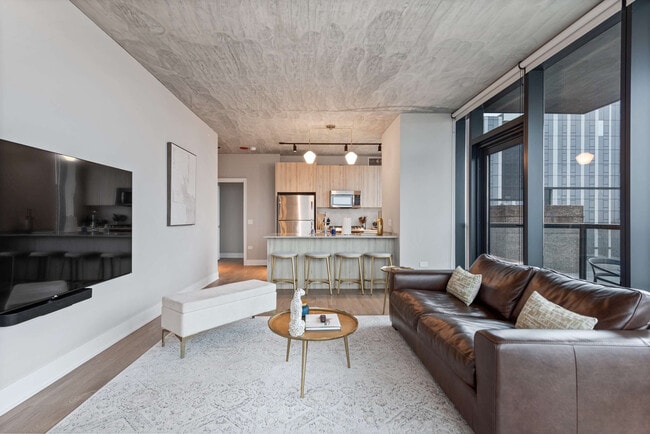 Photo - 1044 W Van Buren St Unit ID1029648P