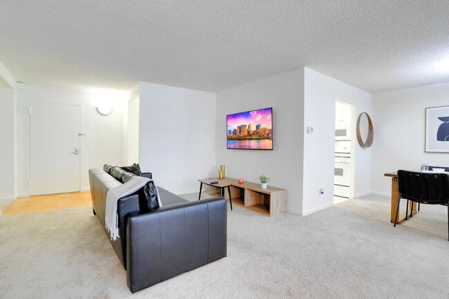 Building Photo - 320 23rd St S Unit FL4-ID1022509P