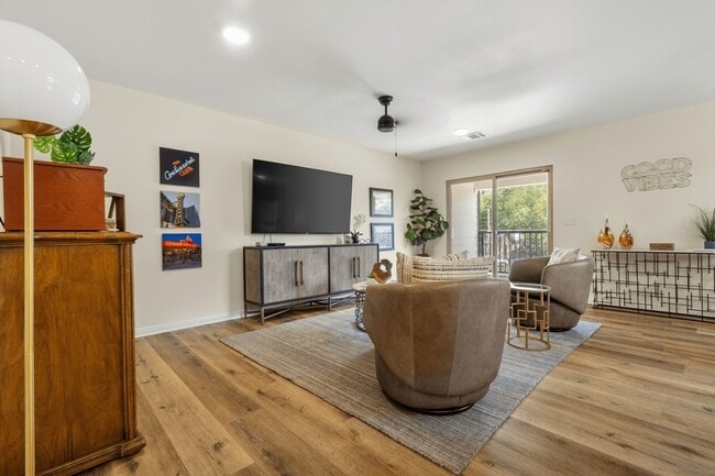 Building Photo - Magnolia Condominiums