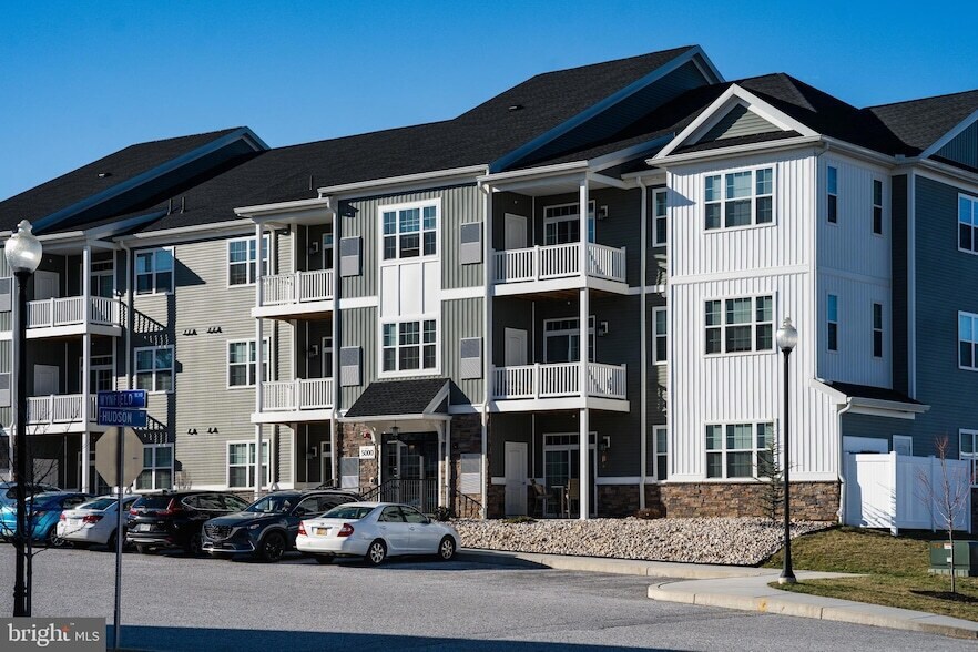 ＢＬＣＤ　UNIT VANILLA　ＳＡＳＲＡ 7305 Wynfield Blvd Condo - York, PA 1 units available