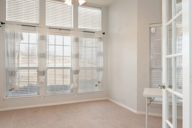 Photo - 115 Kenwick Ct