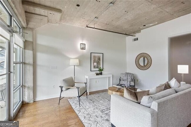 Photo - 890 Memorial Dr SE Unit 204