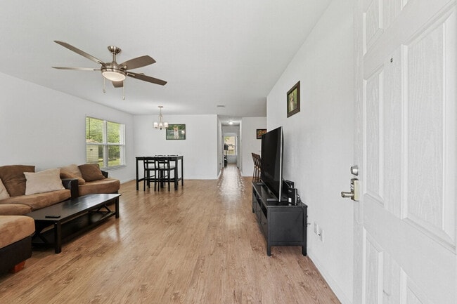 Photo - 404 Sloan St Unit SI ID1492690P