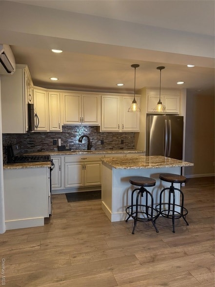 Building Photo - 8 McCullums Ln Unit B