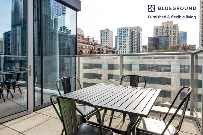 Photo - 8 E Huron St Unit FL5-ID660