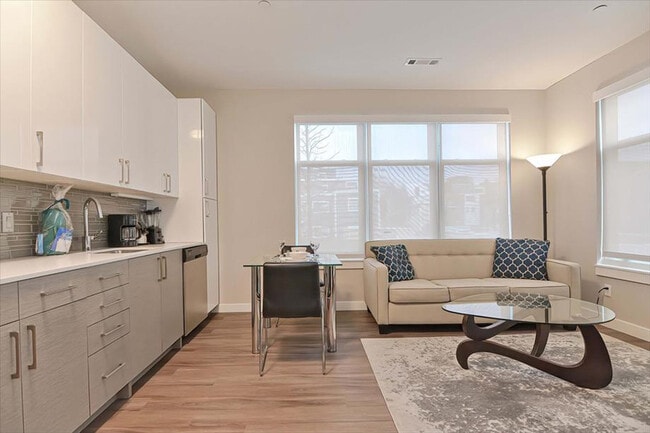 Photo - 40 E Pier Dr Unit SI ID1039920P