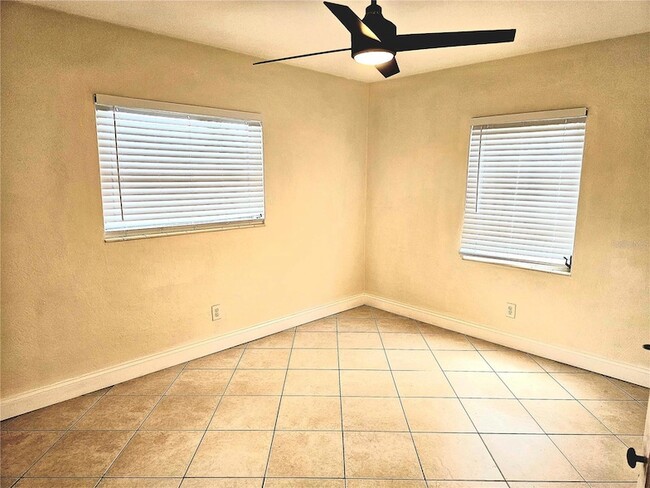 Photo - 5924 Dartmouth Ave N