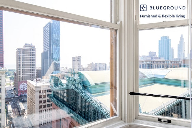 Photo - 343 S Dearborn St