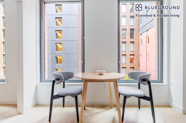 Photo - 244 W 29th St Unit FL4-ID2147