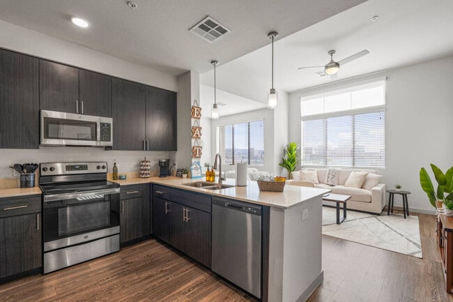 Photo - 711 W Broadway Rd Unit ID1366980P