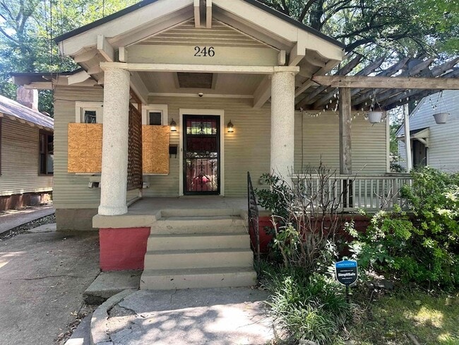 Photo - 246 N Watkins St
