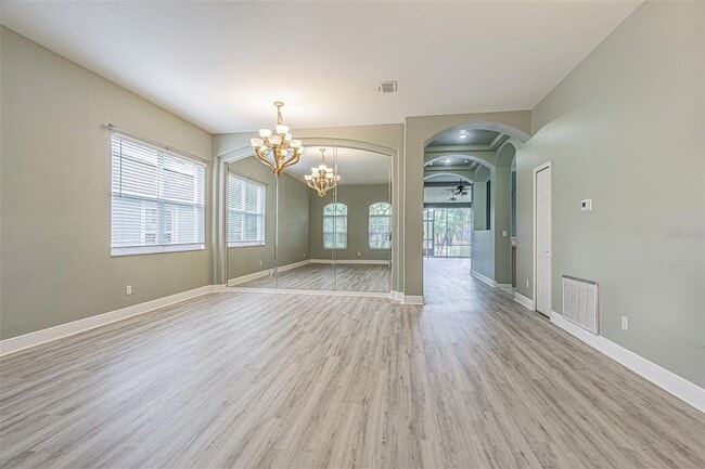 Photo - 1550 Maximilian Dr